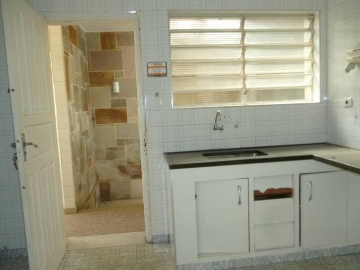 CASA GRANDE NO CENTRO DE JACAREI PARA VENDA — foto 14