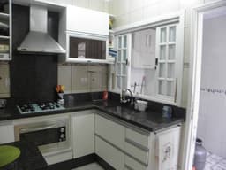 LINDA CASA DE CONDOMÍNIO PRÓX AO CENTRO DE JACAREÍ SP