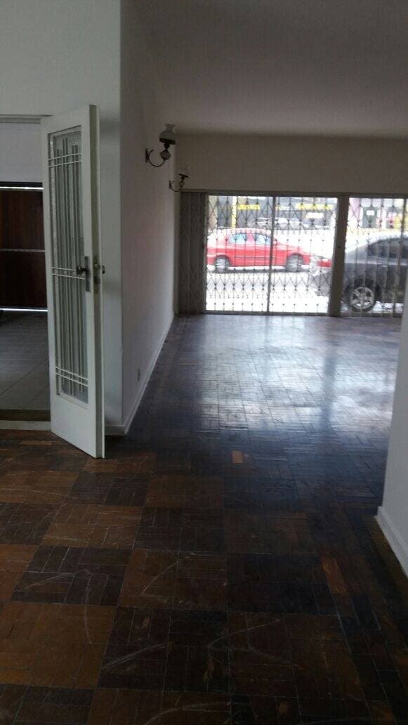 CASA COMERCIAL NO CENTRO DE JACAREÍ SP EM FRENTE AO FÓRUM — foto 3