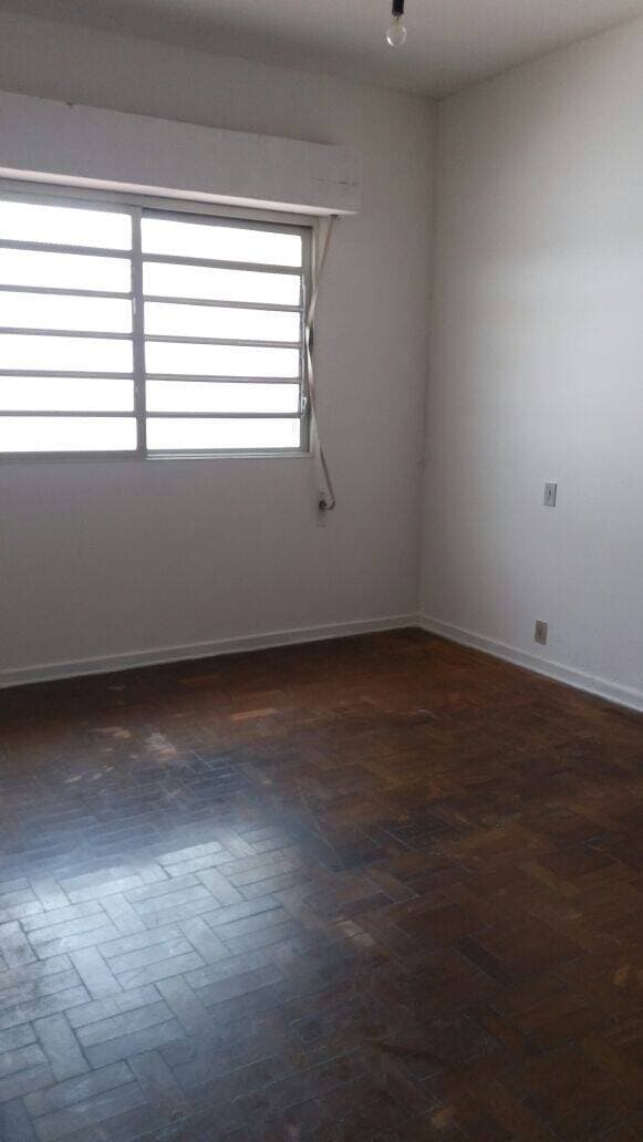 CASA COMERCIAL NO CENTRO DE JACAREÍ SP EM FRENTE AO FÓRUM — foto 7