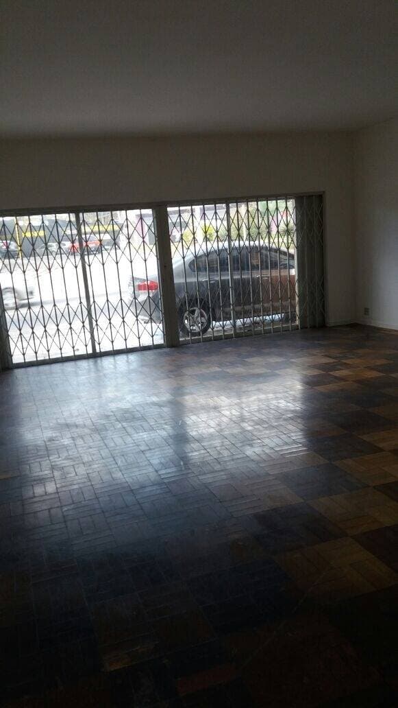 CASA COMERCIAL NO CENTRO DE JACAREÍ SP EM FRENTE AO FÓRUM — foto 8