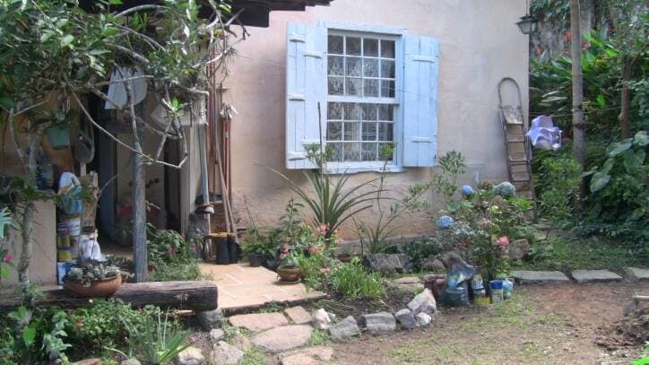 CASA NO CENTRO DE SANTA BRANCA PODE SER DIVIDIA EM 3 TERRENO — foto 8