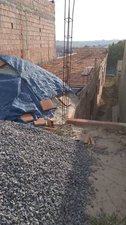 TERRENO COM CONSTRUÇÃO JA INICIADA JD PARAISO JACAREÍ SP