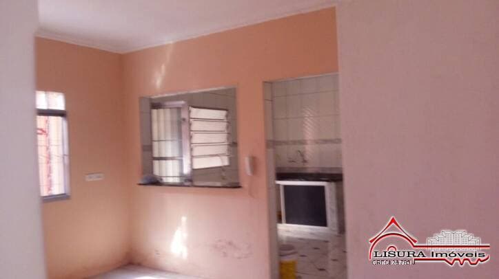 CASA NO CENTRO DE JACAREÍ -SP PARA VENDA — foto 3