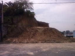 TERRENO NO JD NOVA ESPERANÇA JACAREÍ SP