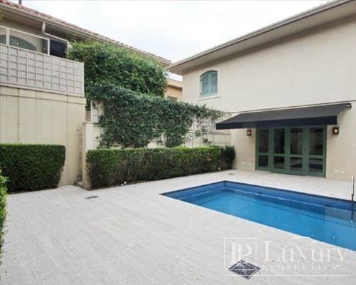 Casa 4 dormitórios à Venda, 355 m², ALTO DE PINHEIROS — foto 1