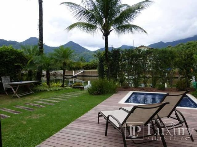 CASA PARA TEMPORADA EM ANGRA DOS REIS - FRADE