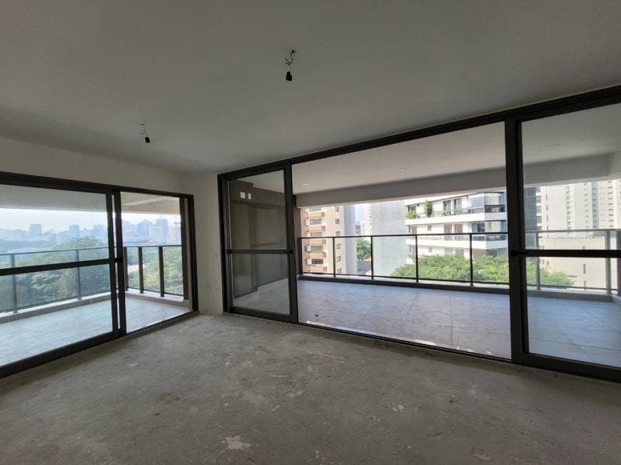 Apartamento - São Paulo, SP no bairro Moema — foto 2