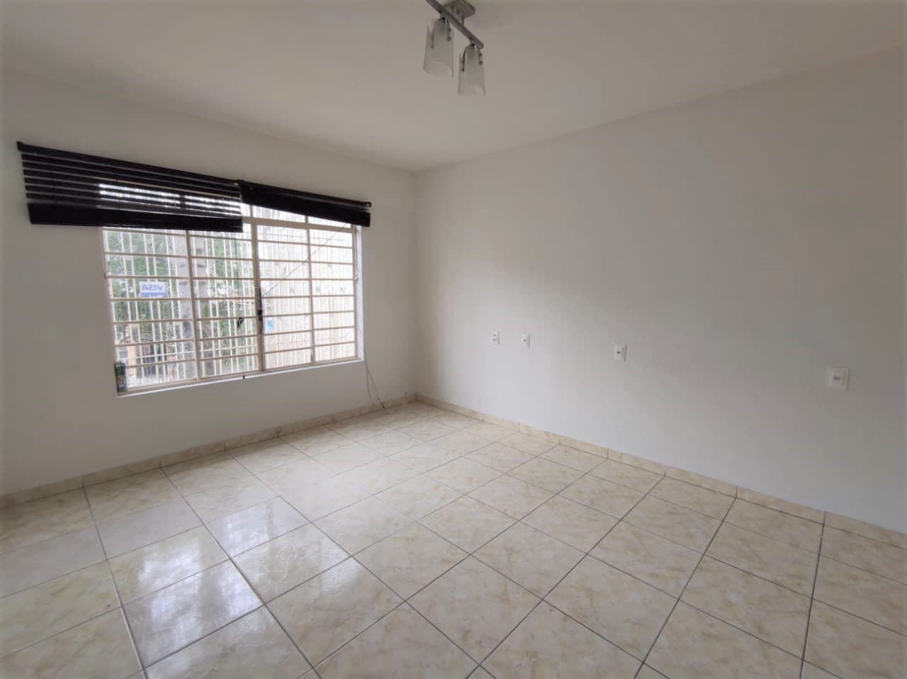 Sobrado à venda, 187 m², 3 quartos, 2 banheiros — foto 1