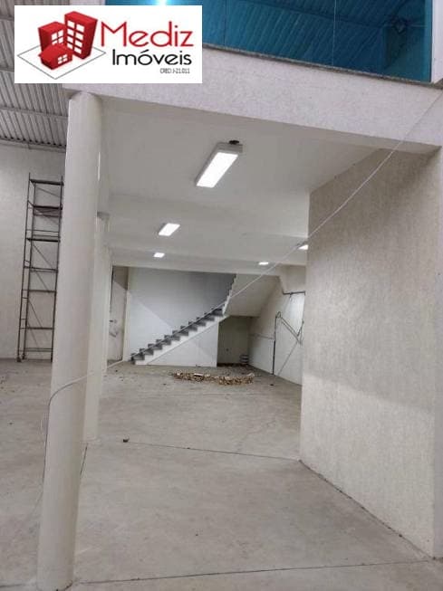 Galpão à venda, 450 m² — foto 1