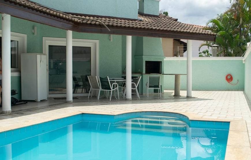 Casa à venda, 500 m², 4 quartos, 4 banheiros, 4 suítes — foto 2