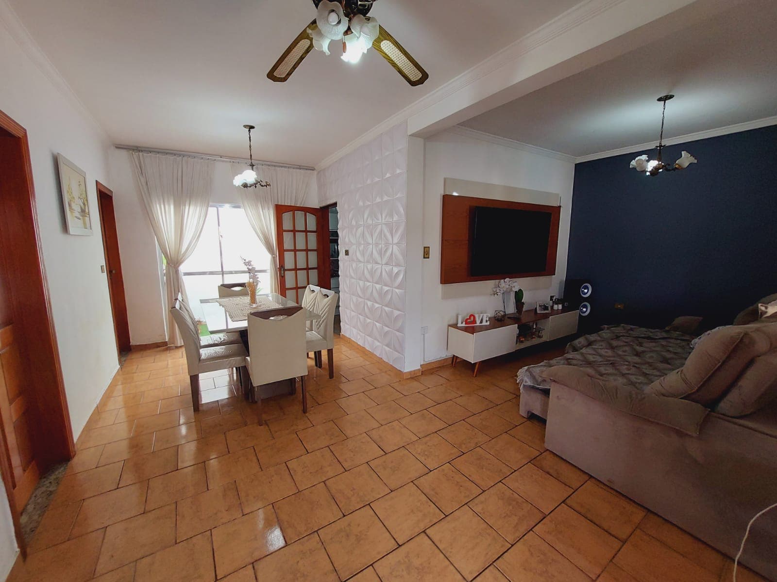 Casa à venda, 198 m², 3 quartos, 1 banheiro — foto 2