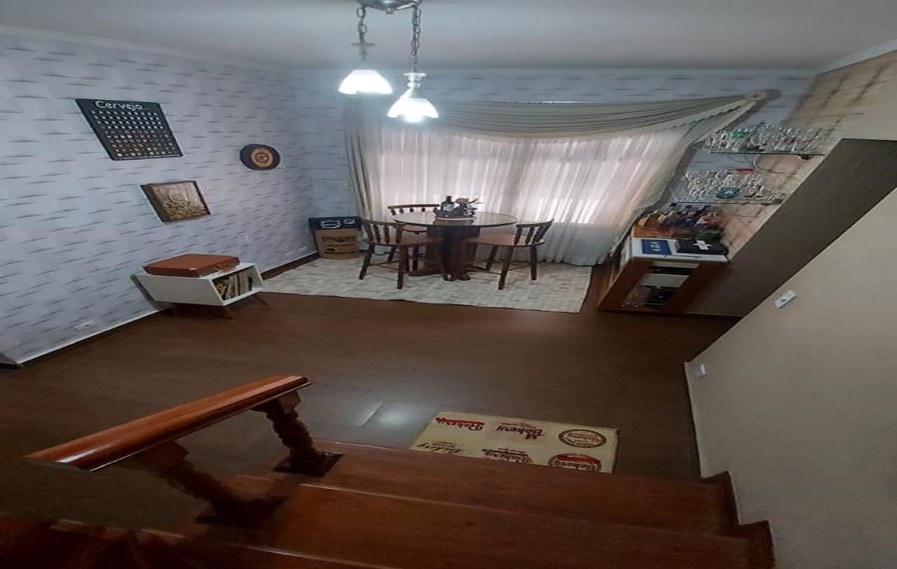 Sobrado à venda, 450 m², 3 quartos, 6 banheiros, 2 suítes — foto 2