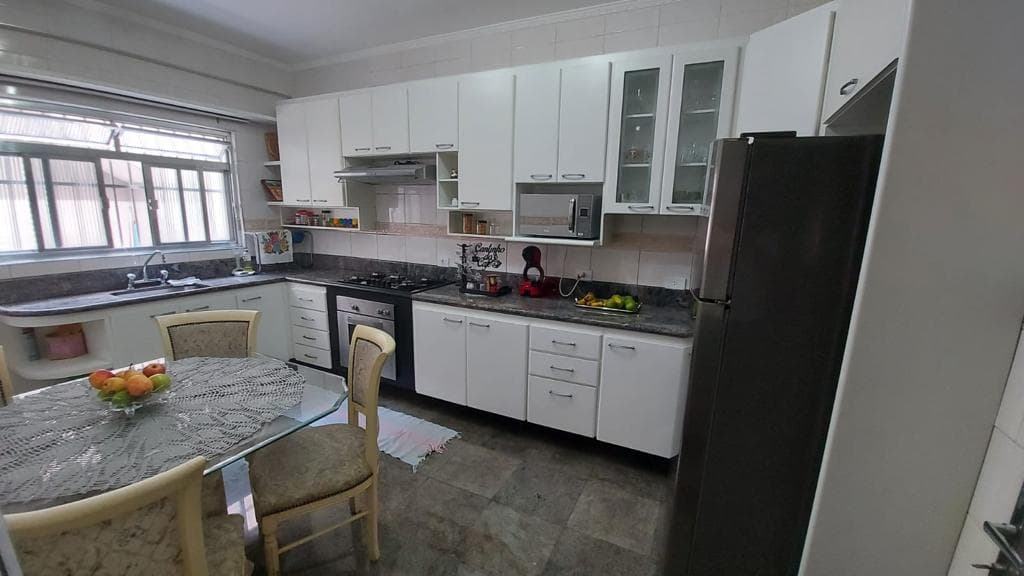 Sobrado à venda, 450 m², 3 quartos, 6 banheiros, 2 suítes — foto 8
