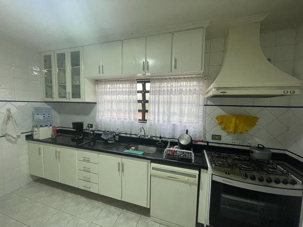 Sobrado à venda, 241 m², 3 quartos, 2 banheiros, 1 suíte — foto 10