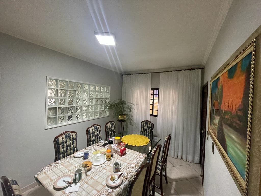 Sobrado à venda, 241 m², 3 quartos, 2 banheiros, 1 suíte — foto 4