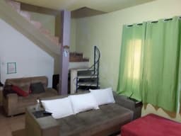 Casa à venda, 180 m², 4 quartos, 2 banheiros, 1 suíte