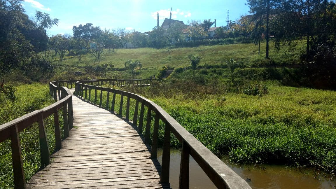 Terreno à venda, 677 m² — foto 2