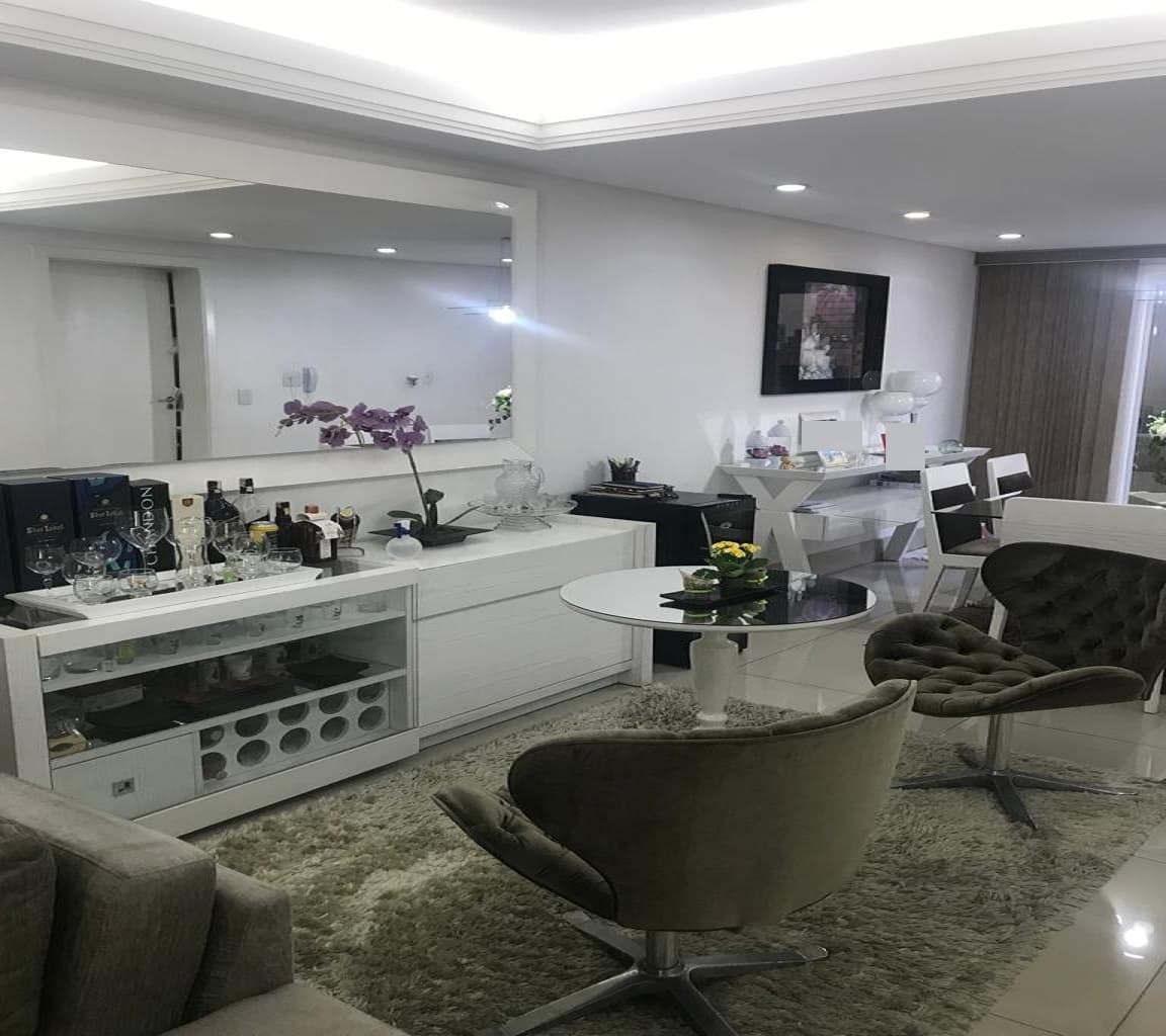 Sobrado à venda, 200 m², 3 quartos, 4 banheiros, 3 suítes — foto 1