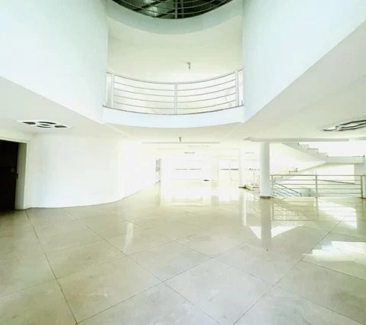 Sobrado à venda, 480 m², 4 quartos, 3 banheiros, 4 suítes — foto 5