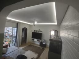 Casa à venda, 220 m², 2 quartos, 3 banheiros, 1 suíte
