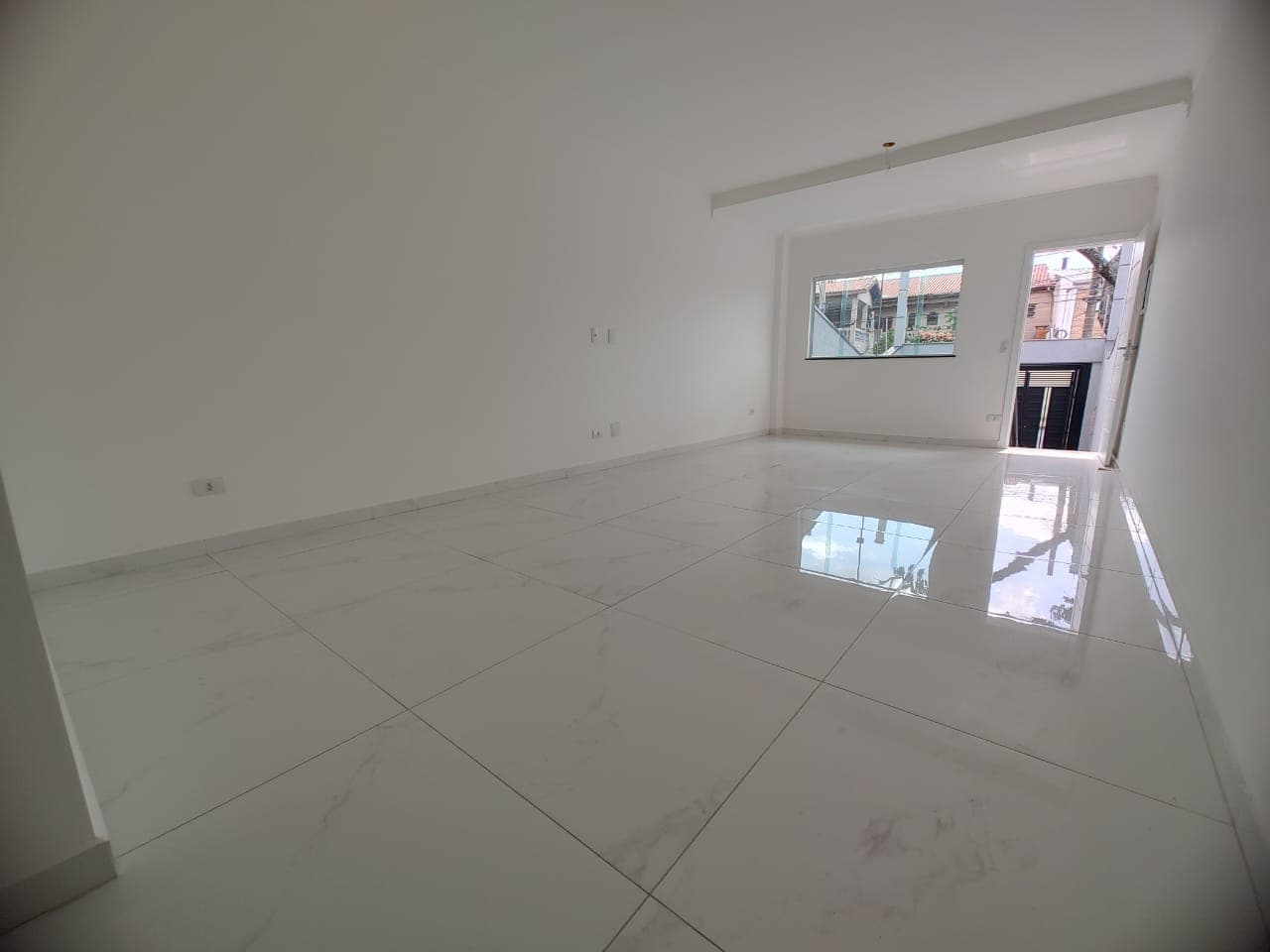 Sobrado à venda, 230 m², 3 quartos, 2 banheiros, 1 suíte — foto 1