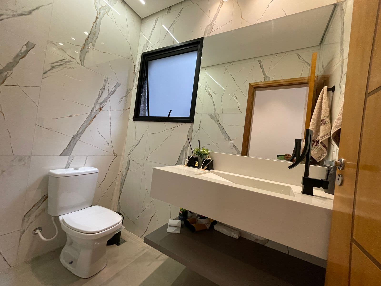 Sobrado à venda, 290 m², 4 quartos, 4 banheiros, 2 suítes — foto 8