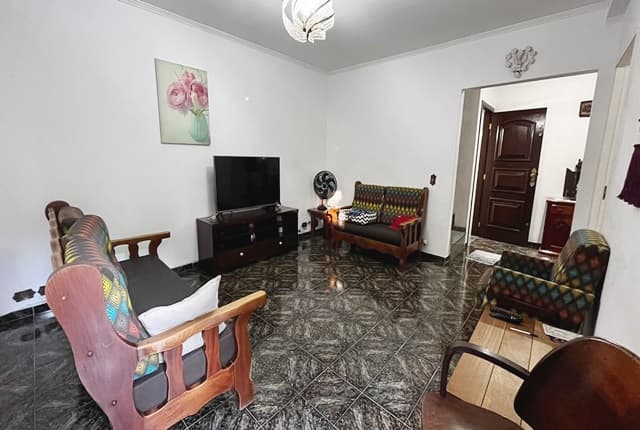 Sobrado à venda, 318 m², 4 quartos, 4 banheiros, 4 suítes — foto 1