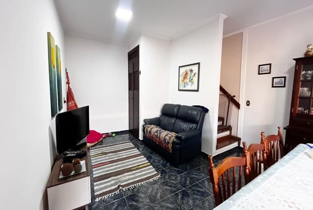 Sobrado à venda, 279 m², 3 quartos, 4 banheiros, 1 suíte — foto 2