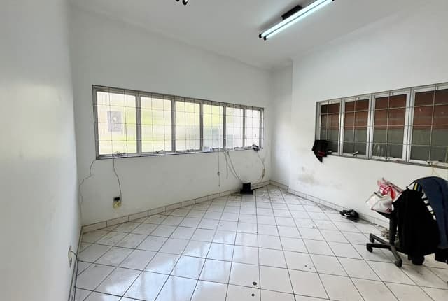 Galpão à venda, 380 m² — foto 1