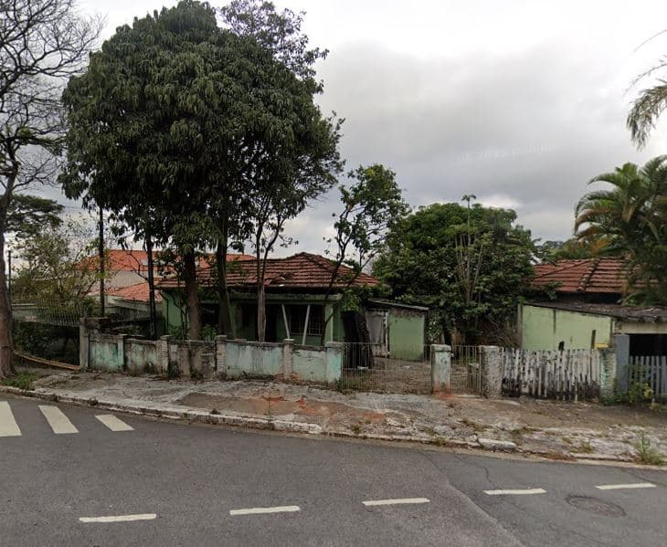 Terreno à venda, 300 m² — foto 1