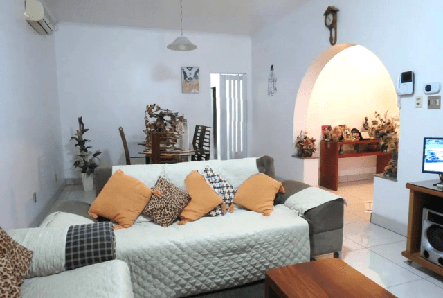 Casa à venda, 382 m², 5 quartos, 4 banheiros — foto 2