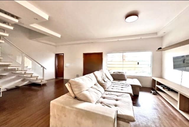 Sobrado à venda, 141 m², 3 quartos, 3 banheiros, 1 suíte — foto 2