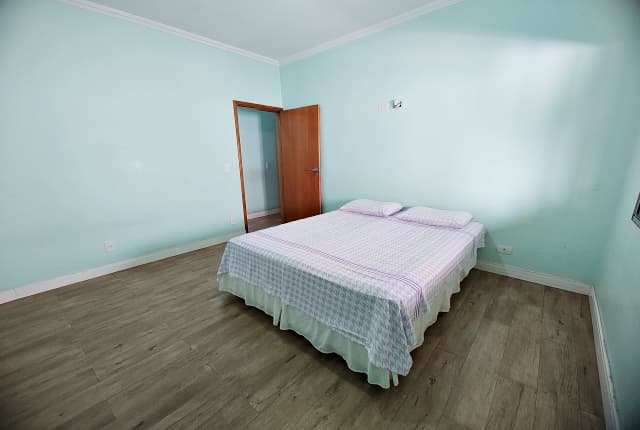 Casa à venda, 180 m², 6 quartos, 3 banheiros, 1 suíte — foto 9