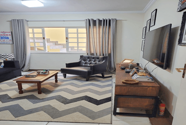 Sobrado à venda, 400 m², 6 quartos, 3 banheiros, 5 suítes — foto 4
