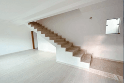 Sobrado à venda, 280 m², 3 quartos, 3 banheiros, 3 suítes