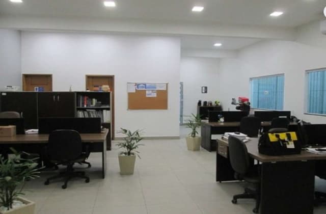 Galpão à venda, 700 m² — foto 1