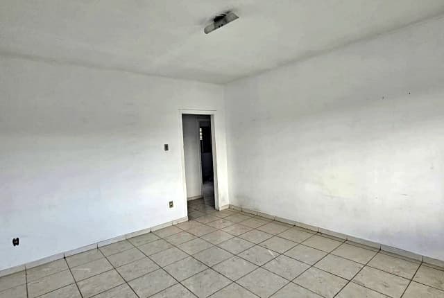 Sobrado à venda, 294 m², 5 quartos, 4 banheiros, 1 suíte — foto 4