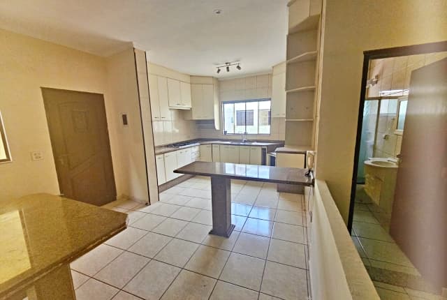 Casa à venda, 160 m², 4 quartos, 5 banheiros, 3 suítes — foto 6