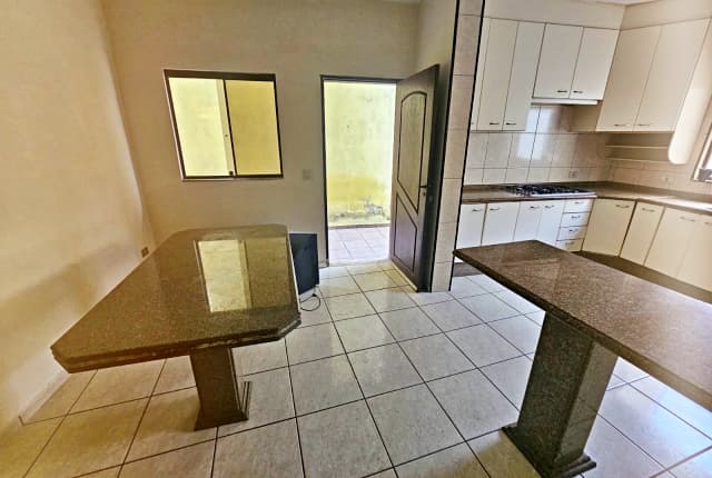 Casa à venda, 160 m², 4 quartos, 5 banheiros, 3 suítes — foto 5