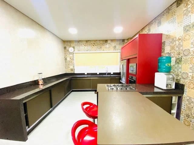 Sobrado à venda, 298 m², 3 quartos, 1 banheiro, 3 suítes — foto 9