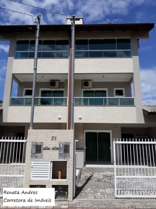 Sobrado - Aluguel - Bombinhas - SC - Canto Grande — foto 1