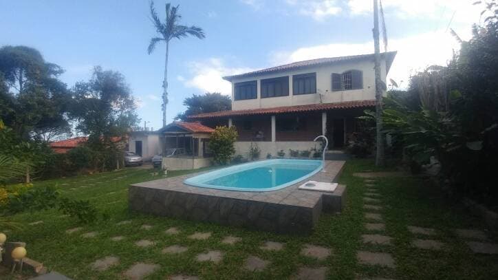 Ampla Casa - 3 Quartos - Piscina &amp; Hidro - Terreno 1.350 M² com RGI — foto 1