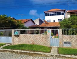 Ótima Casa com 4 Quartos, Piscina & Área Gourmet no R. Olga Diuana Zacarias