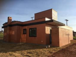 VENDE-SE ÓTIMA CASA TÉRREA NO CONDOMÍNIO RIVIERA DE SANTA CRISTINA III