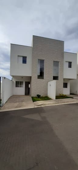 Casa 3 dormitórios Fazendinha Chácara Solar 2 Santana de Par