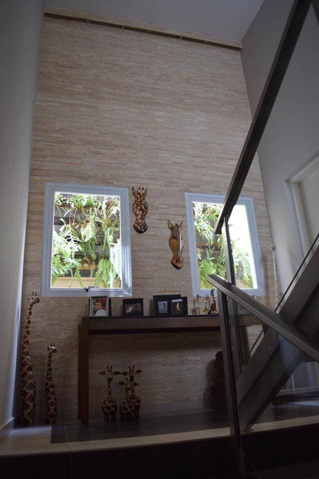 Linda casa no Tarumã com 04 dormitórios- sendo 02 suítes. — foto 14