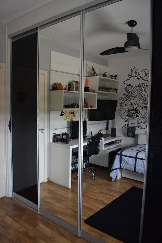 Linda casa no Tarumã com 04 dormitórios- sendo 02 suítes. — foto 10