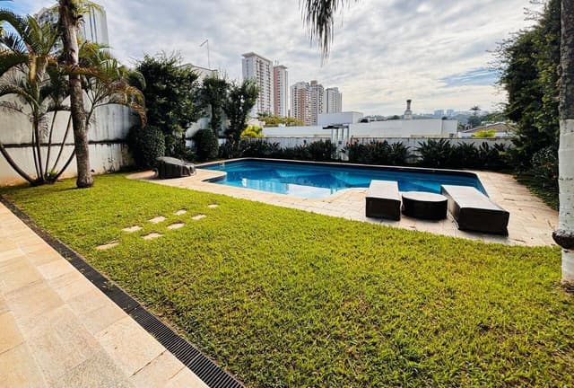 Linda Casa para Locação no Alphaville Residencial I