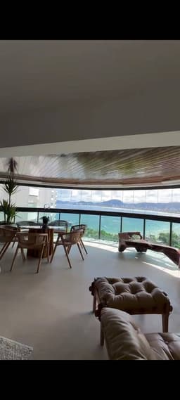 Apartamento alto padrão no litoral de São Paulo - frente mar